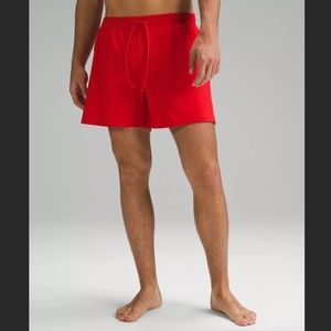 Lululemon Men's Pool Short 5" / True red / Medium